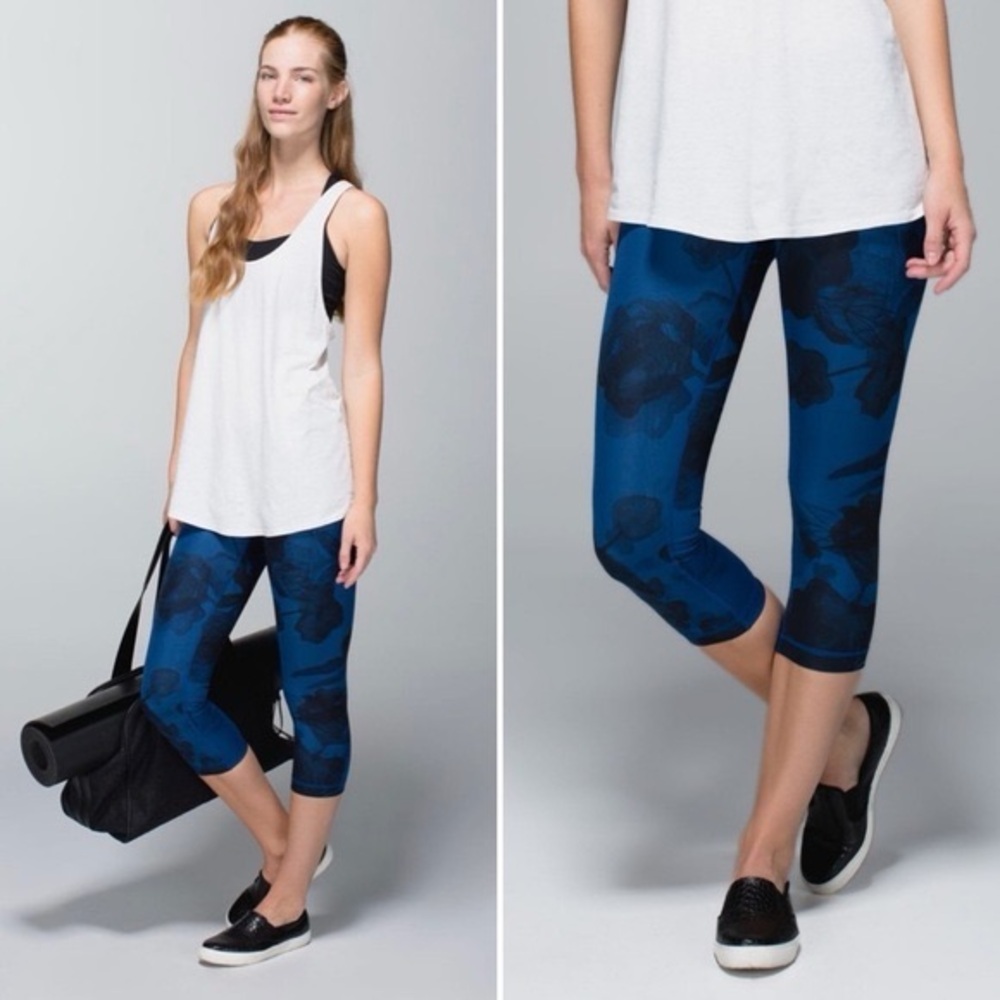LULULEMON Athletica Blue Floral Wunder Under Crop
Leggings Size 4 - Picture 2 of 12